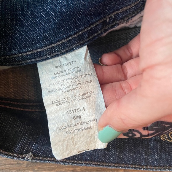 (CLOSET CLOSING FINAL SALE) Riders by Lee Jean Cuff Shorts - Picture 3 of 4